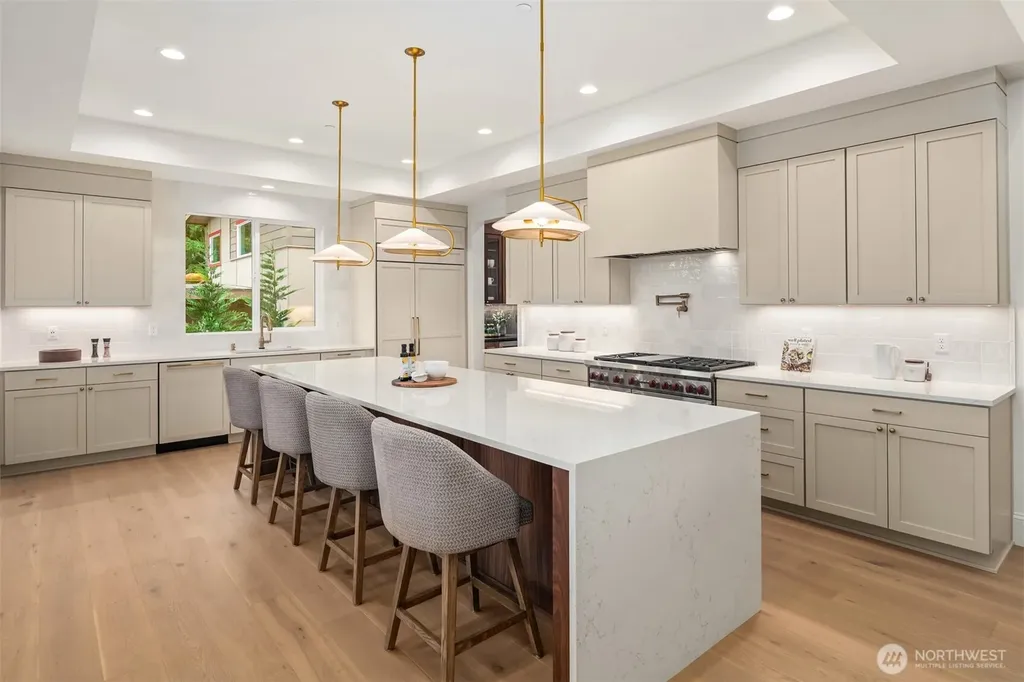 15030 SE 44th Place Bellevue WA 98006