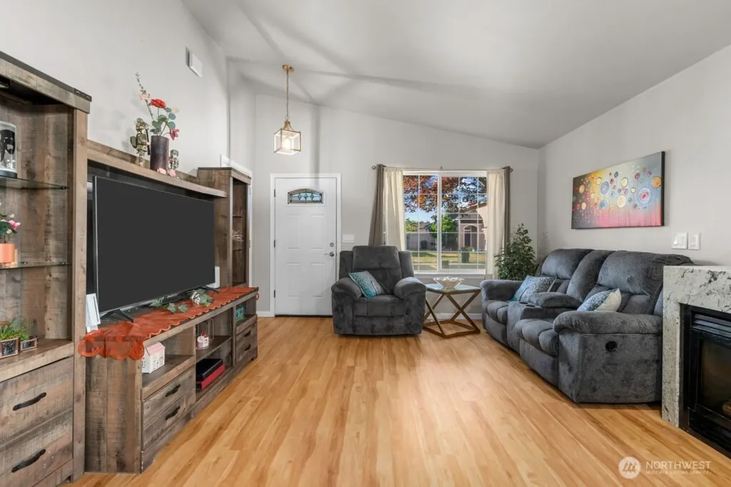 1104 200th St Court E Spanaway WA 98387