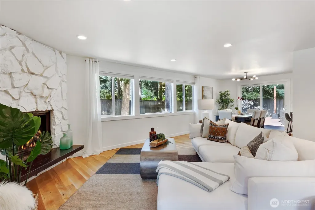 1527 NE 123rd Street Seattle WA 98125