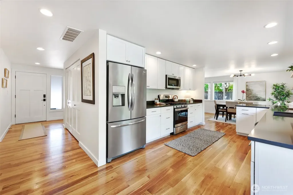 1527 NE 123rd Street Seattle WA 98125