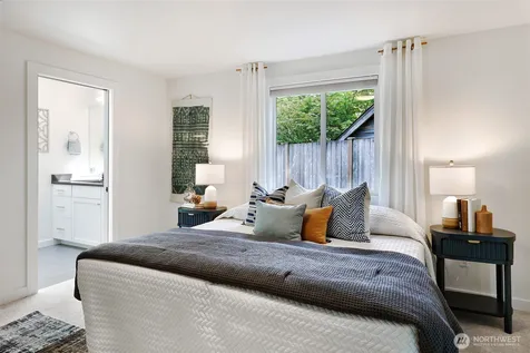 1527 NE 123rd Street Seattle WA 98125
