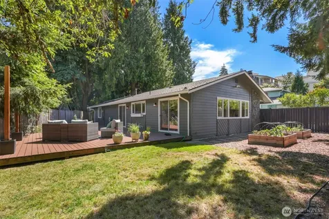 1527 NE 123rd Street Seattle WA 98125