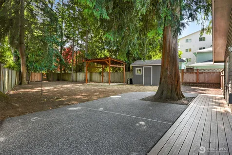 1527 NE 123rd Street Seattle WA 98125
