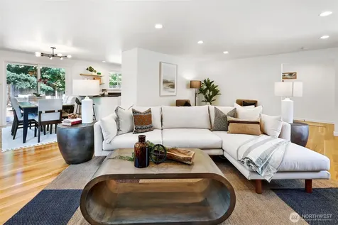 1527 NE 123rd Street Seattle WA 98125