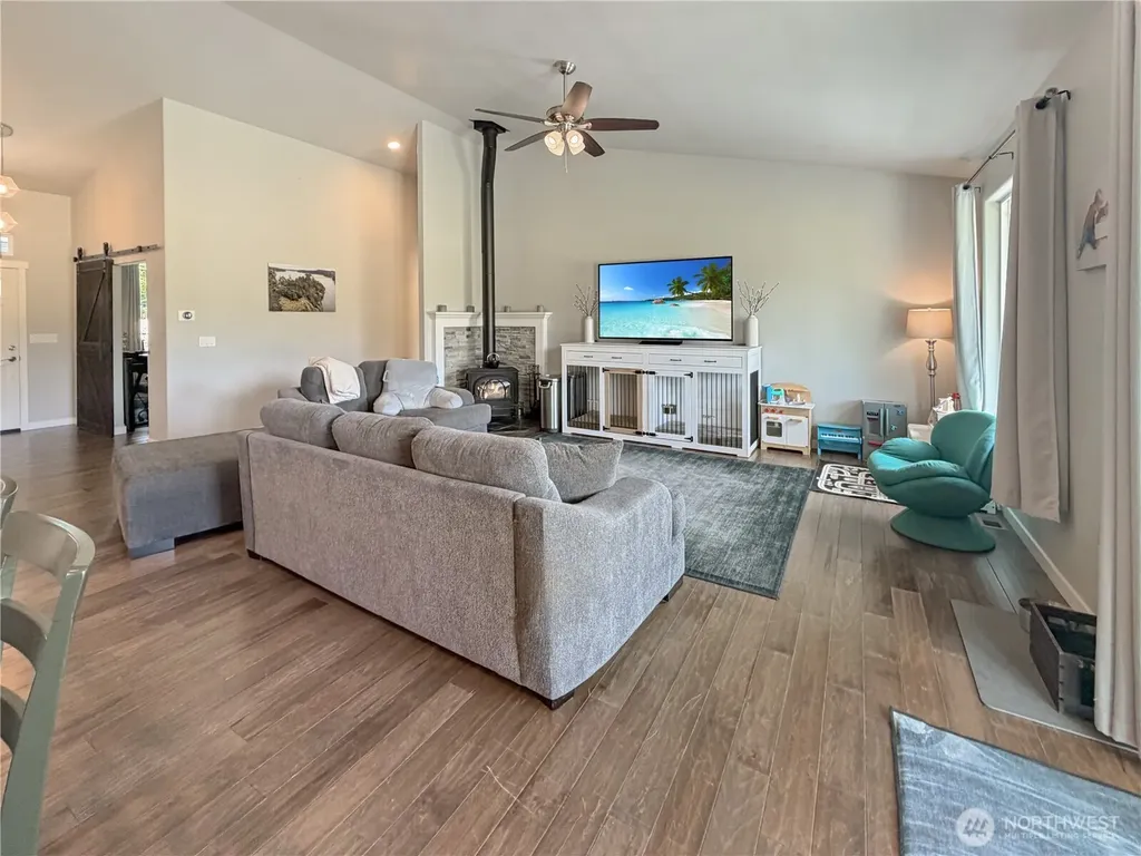 230 156th Lane SE Tenino WA 98589