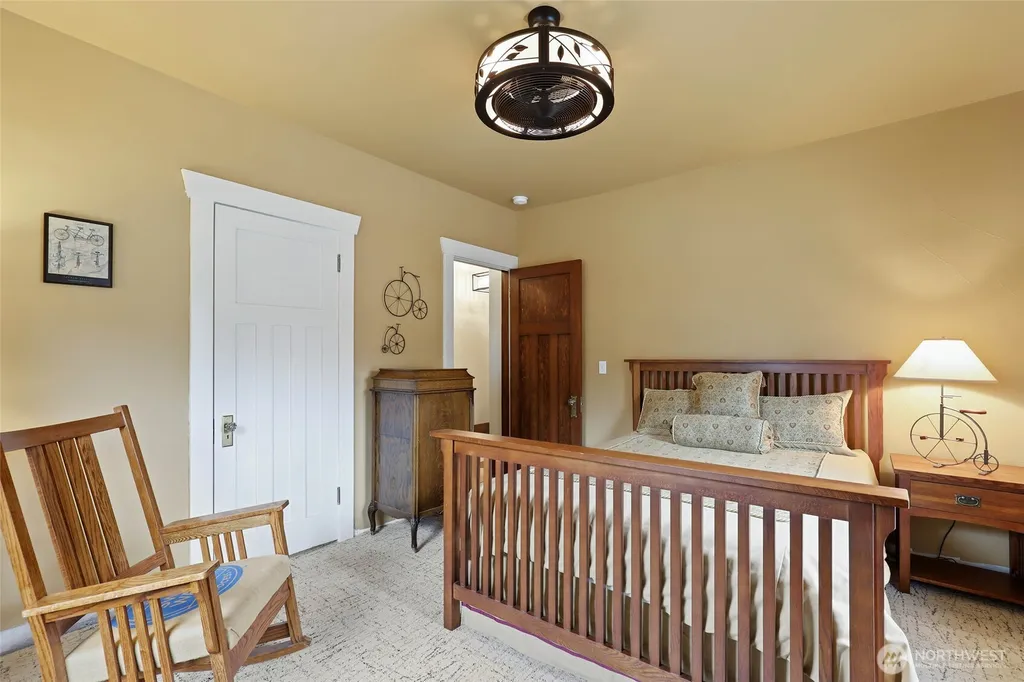 602 Jason Avenue N Kent WA 98030