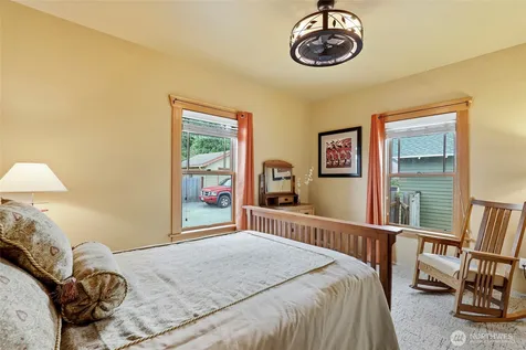 602 Jason Avenue N Kent WA 98030