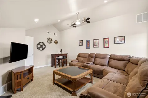 602 Jason Avenue N Kent WA 98030