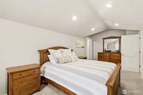 602 Jason Avenue N Kent WA 98030