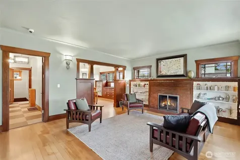 602 Jason Avenue N Kent WA 98030