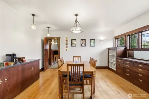 602 Jason Avenue N Kent WA 98030
