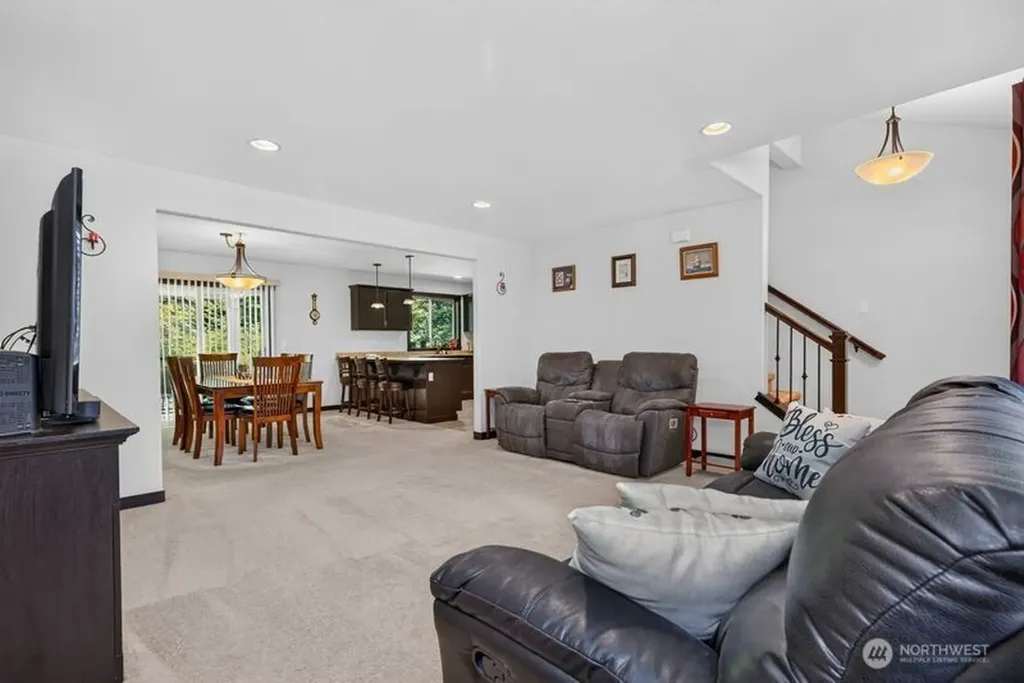 6608 184th Drive SE Snohomish WA 98290
