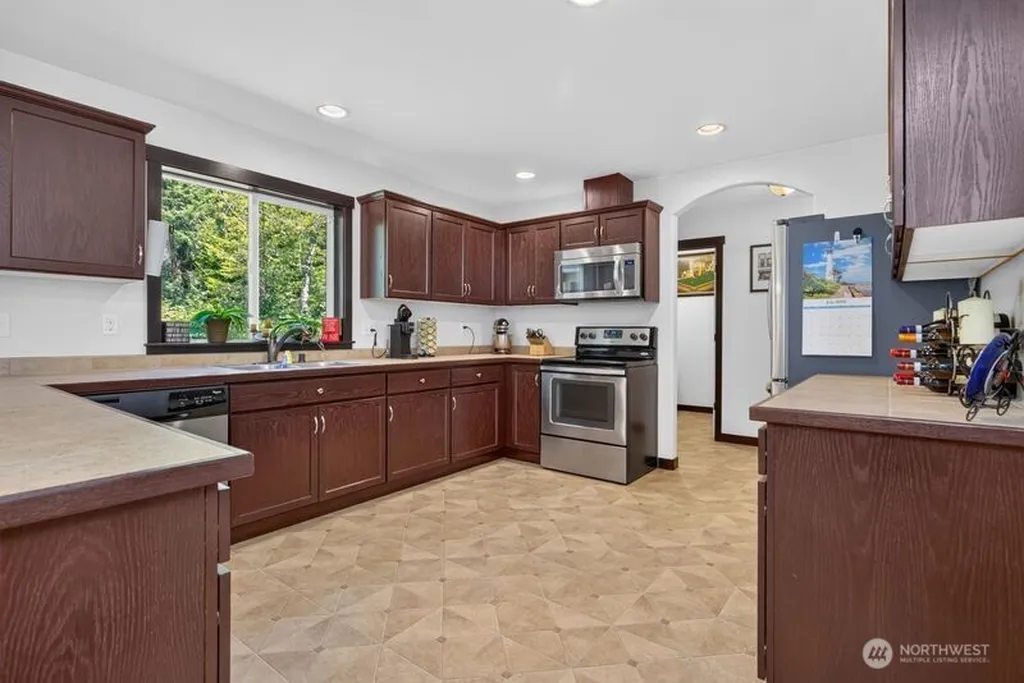 6608 184th Drive SE Snohomish WA 98290