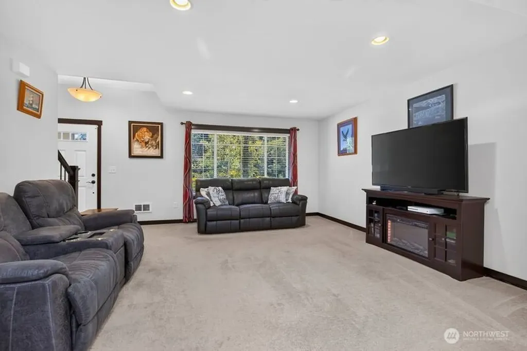 6608 184th Drive SE Snohomish WA 98290