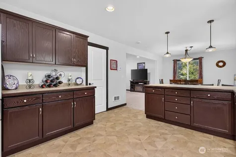 6608 184th Drive SE Snohomish WA 98290