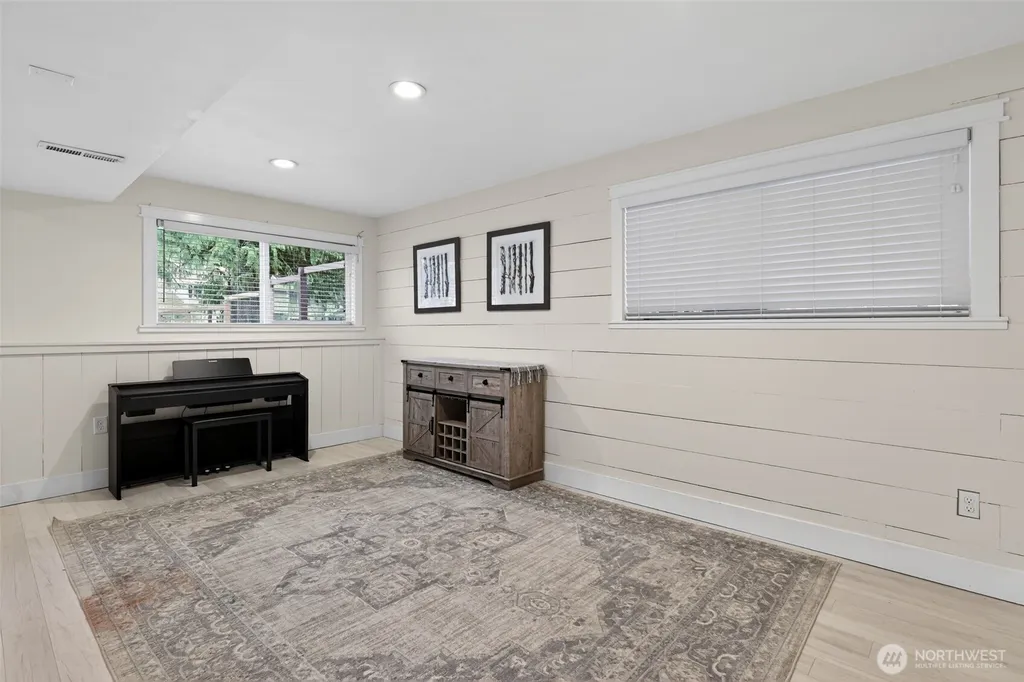 20009 SE 20th Place Sammamish WA 98075