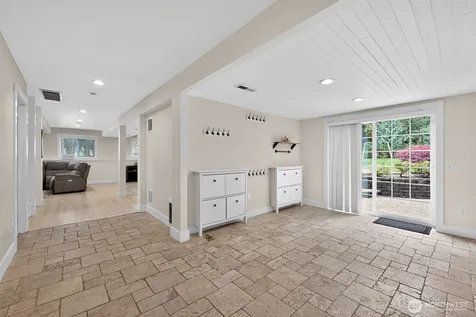 20009 SE 20th Place Sammamish WA 98075