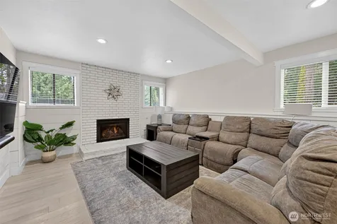 20009 SE 20th Place Sammamish WA 98075