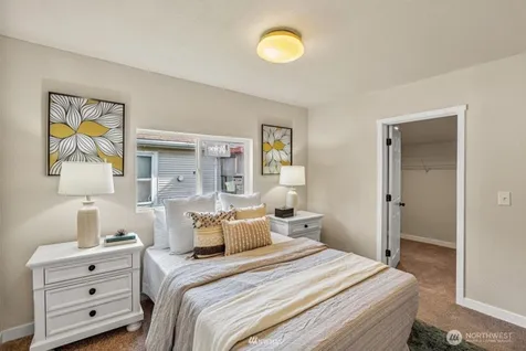 238 Meadow N Renton WA 98057