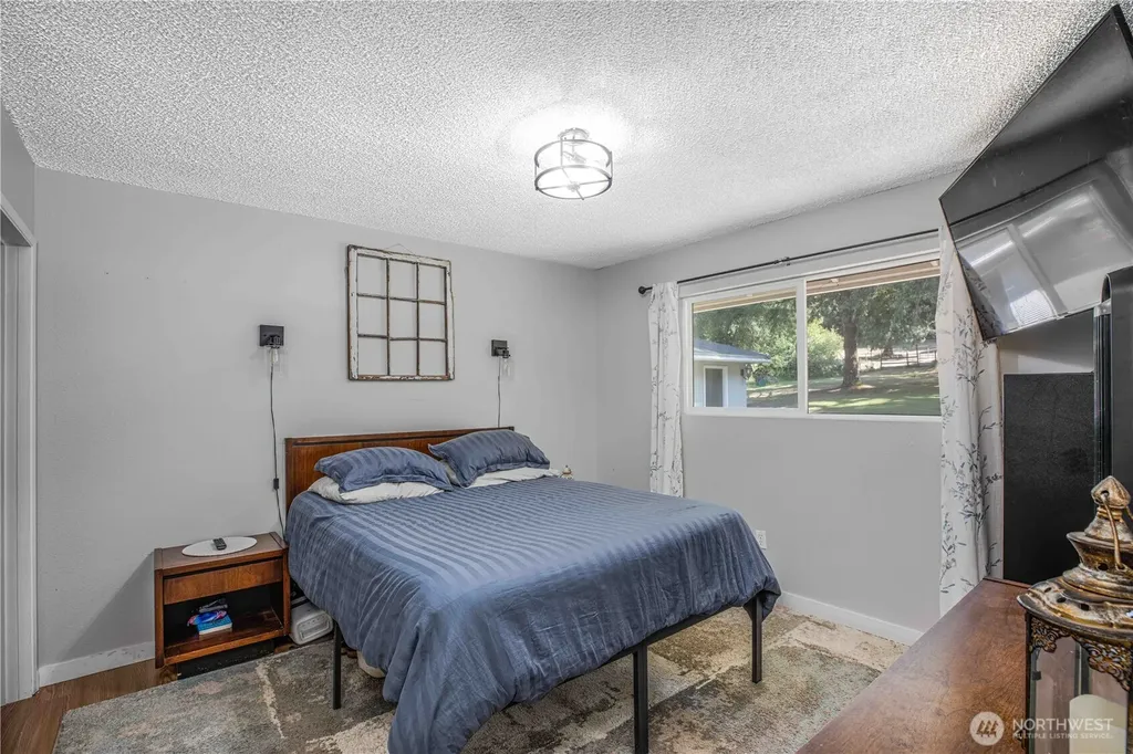 180 Dewatto Road W Seabeck WA 98380