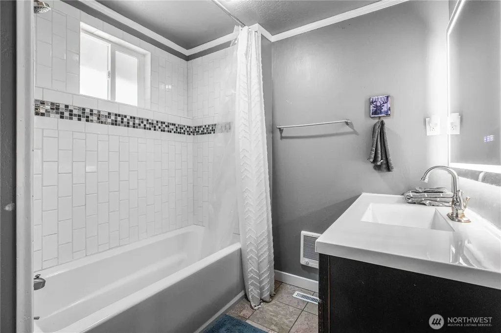 180 Dewatto Road W Seabeck WA 98380