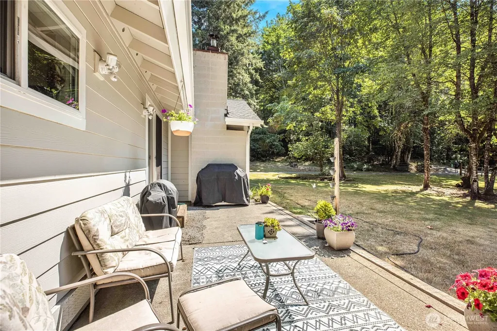 180 Dewatto Road W Seabeck WA 98380