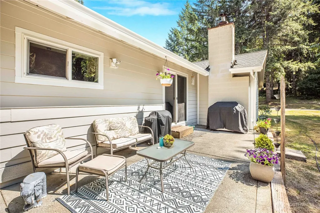 180 Dewatto Road W Seabeck WA 98380