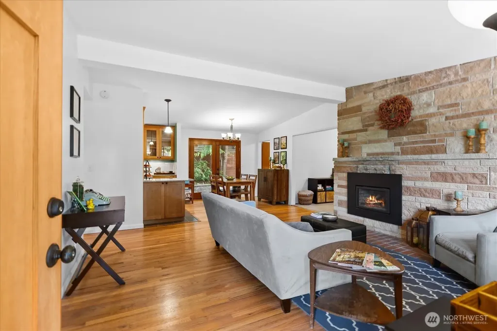 19405 58th Avenue NE Kenmore WA 98028