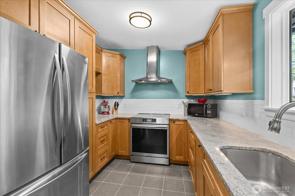 19405 58th Avenue NE Kenmore WA 98028