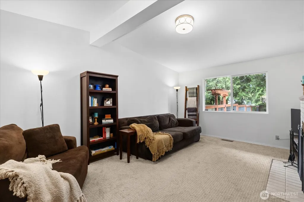 19405 58th Avenue NE Kenmore WA 98028