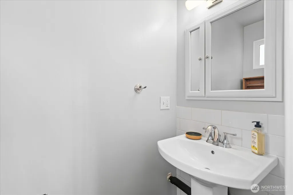 19405 58th Avenue NE Kenmore WA 98028