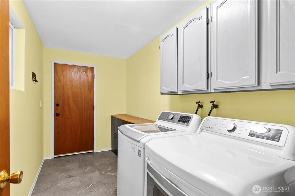 19405 58th Avenue NE Kenmore WA 98028