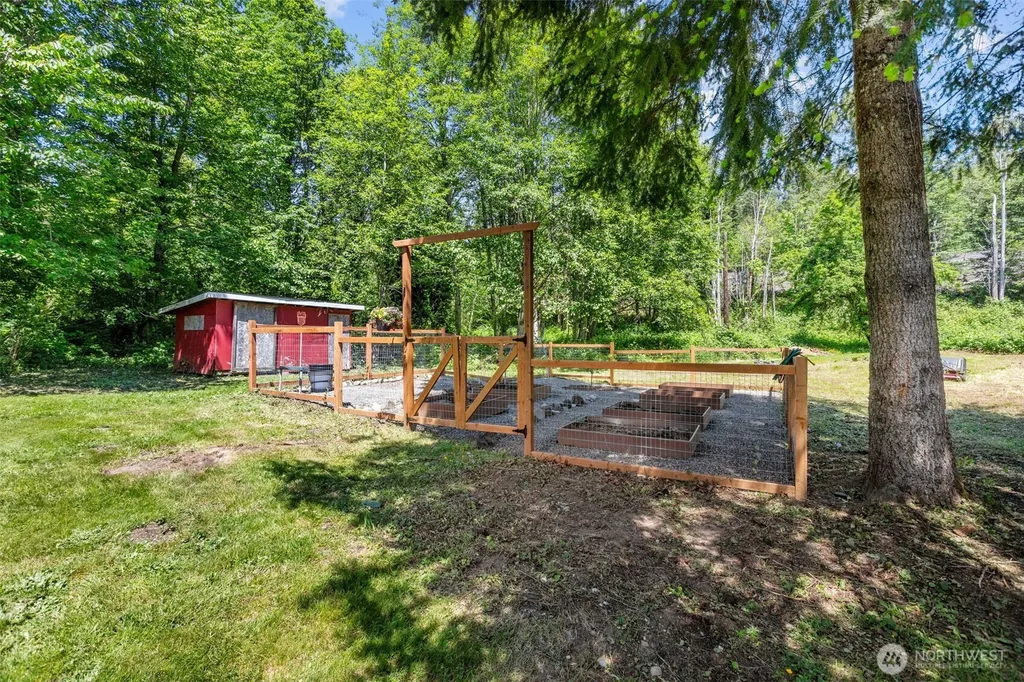 33724 SE Hudson Road Ravensdale WA 98051