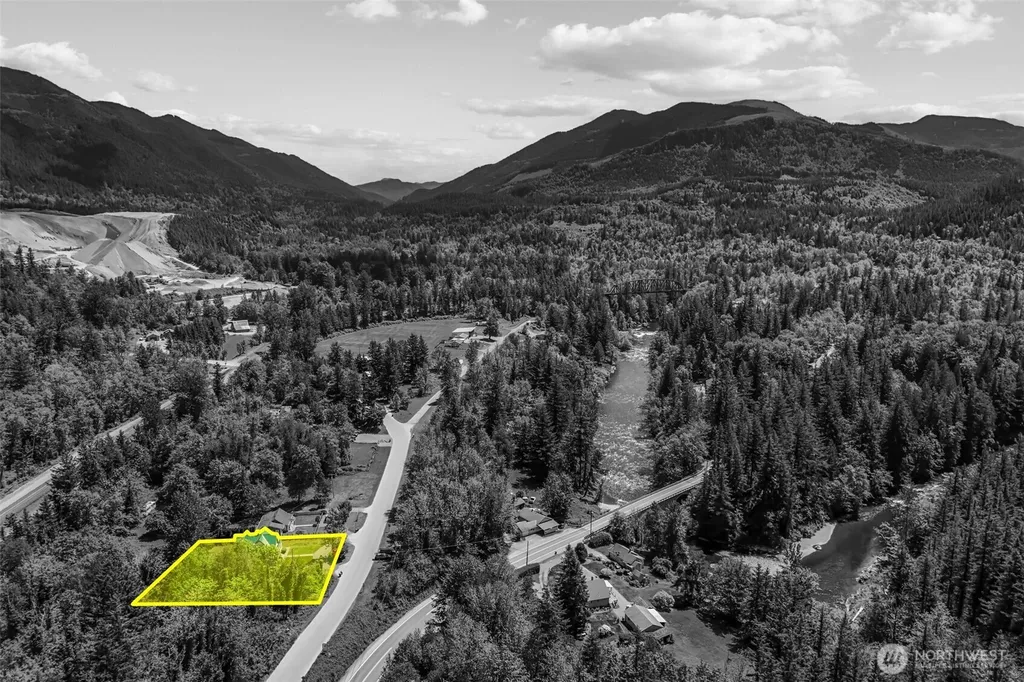 33724 SE Hudson Road Ravensdale WA 98051