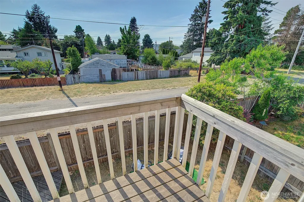 9225 Fremont Avenue N Seattle WA 98103