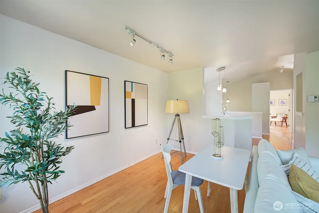 9225 Fremont Avenue N Seattle WA 98103