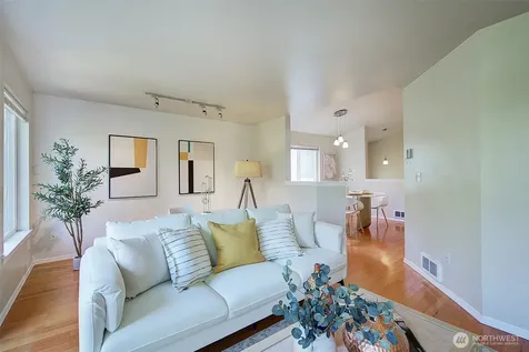 9225 Fremont Avenue N Seattle WA 98103