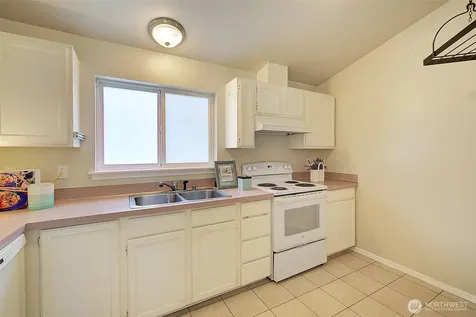 9225 Fremont Avenue N Seattle WA 98103