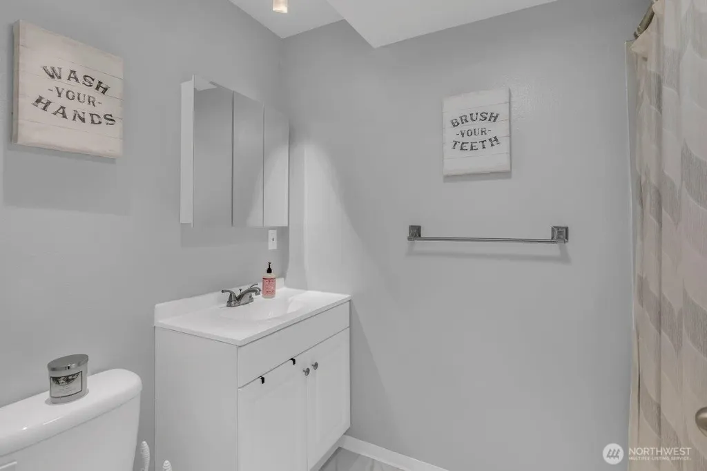 7425 Ruby Drive SW Lakewood WA 98498