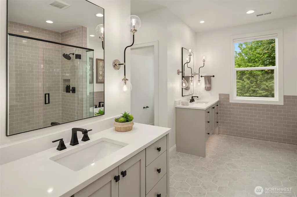 8110 135th Place NE Redmond WA 98052