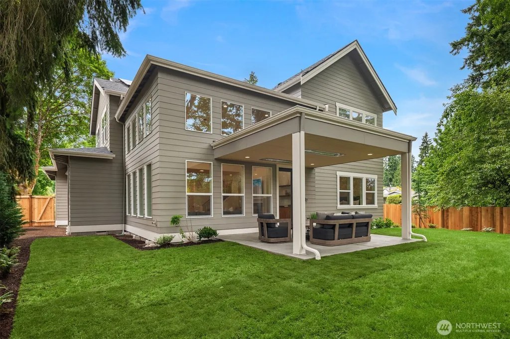 8110 135th Place NE Redmond WA 98052