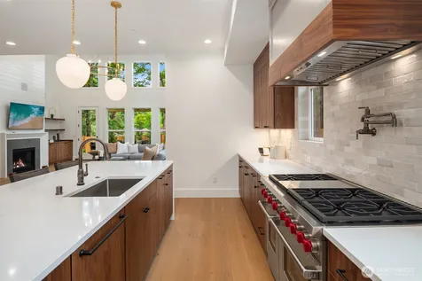8110 135th Place NE Redmond WA 98052