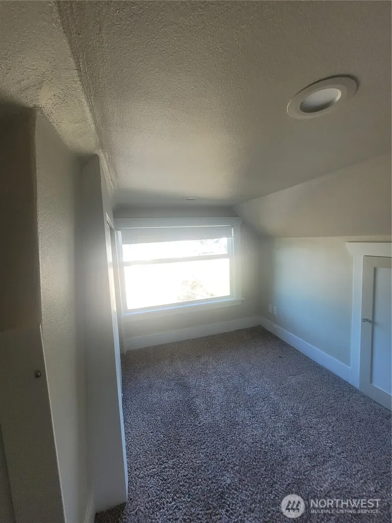 5823 S Lawrence Tacoma WA 98409