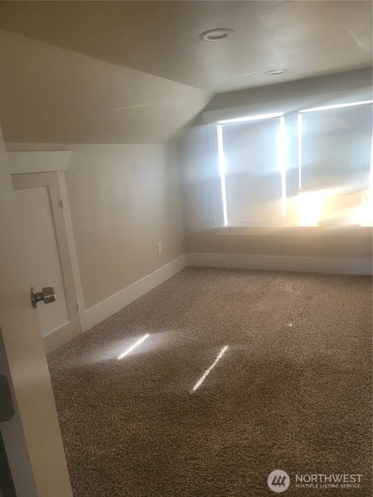 5823 S Lawrence Tacoma WA 98409