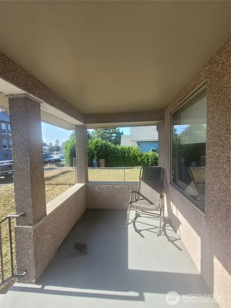 5823 S Lawrence Tacoma WA 98409