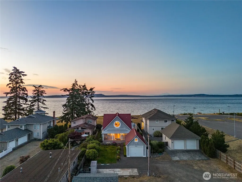 8656 NE Point No Point Road Hansville WA 98340