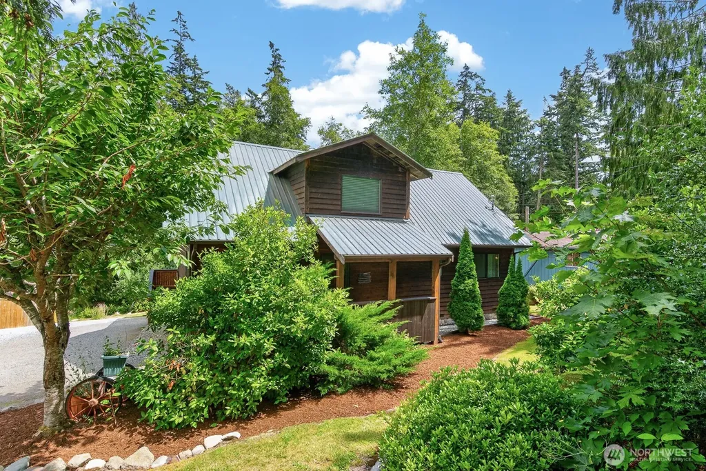 1649 Hemlock Drive Camano Island WA 98282