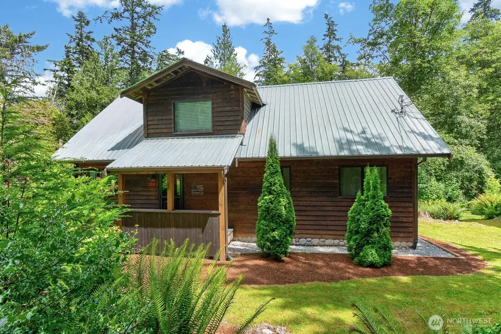 1649 Hemlock Drive Camano Island WA 98282