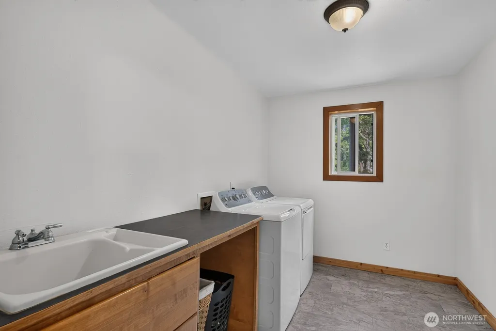 1649 Hemlock Drive Camano Island WA 98282