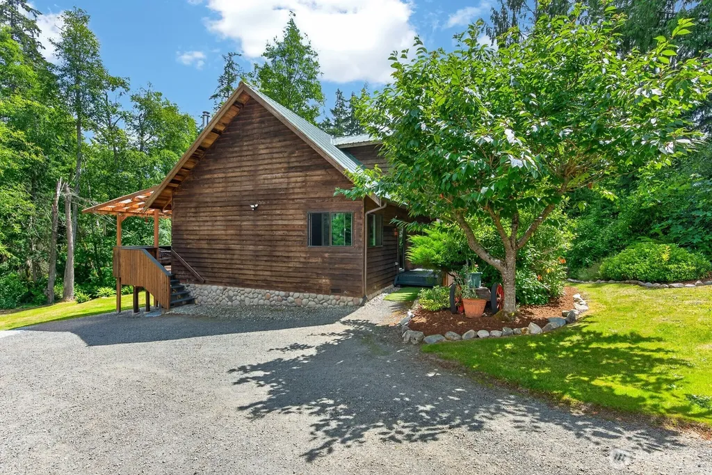 1649 Hemlock Drive Camano Island WA 98282